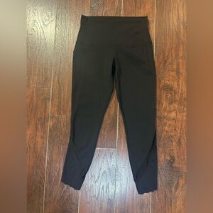 Lululemon Wunder Under Crop Size 6 High-Rise *Roll Down Scallop 23" Black